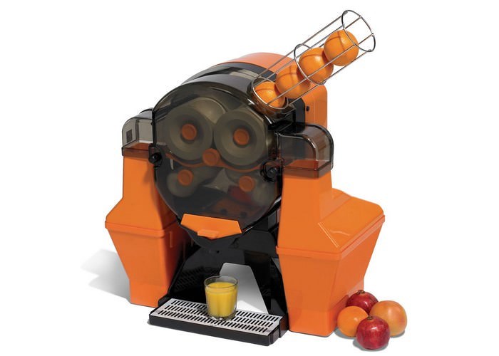 Chỉ trong 1 phút, máy ép hoa quả Hammacher có thể ép khoảng 30 quả cam. Sản phẩm có giá 9.900 USD.