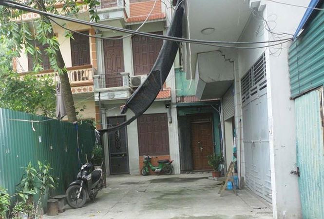 Ðất ao Cây Dừa được quây để ngăn với nhà của các hộ sống tại ngõ 470/17 đường Nguyễn Trãi, Thanh Xuân, Hà Nội