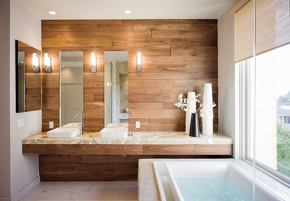 tường gỗ trong phòng tắm