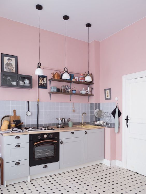 bài trí phòng bếp màu hồng