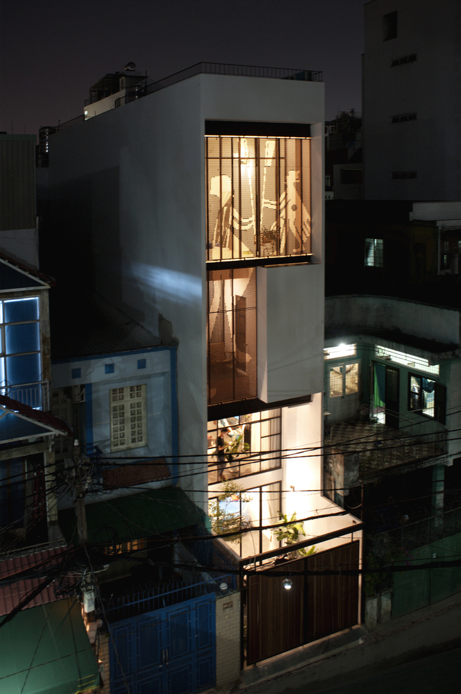 Nhà phố Sài Gòn rực rỡ về đêm 