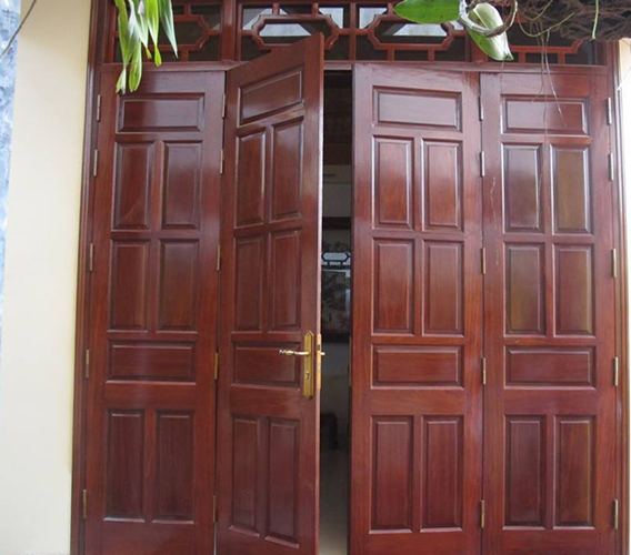cửa gỗ 4 cánh