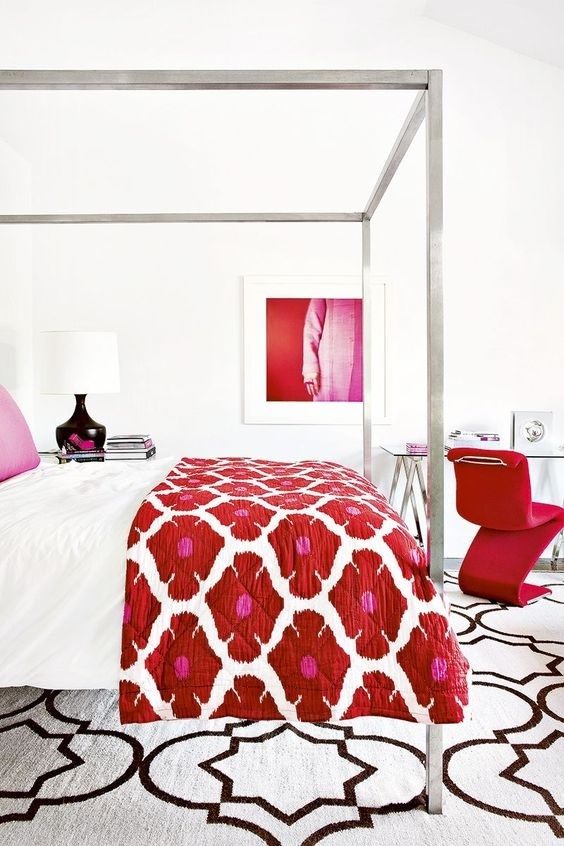 tân trang phòng ngủ với sắc đỏ