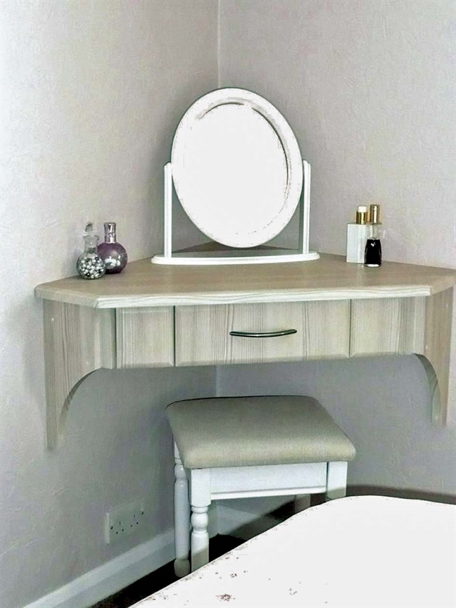 Những mẫu bàn trang điểm được thiết kế dành riêng cho phòng nhỏ