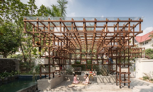 Báo Tây bất ngờ với thư viện theo mô hình vườn – ao – chuồng ở Hà Nội
