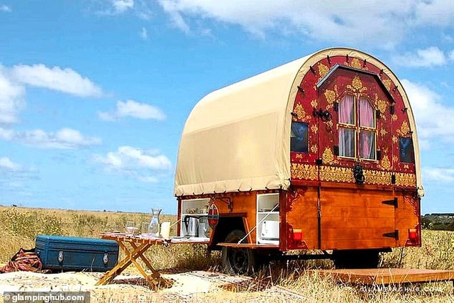 Nhà nghỉ độc đáo làm từ toa xe ngựa ở Úc