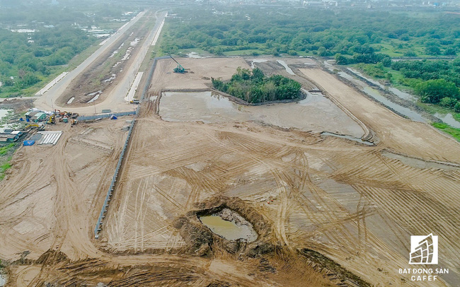 Phong tỏa hàng trăm lô đất trong các dự án 