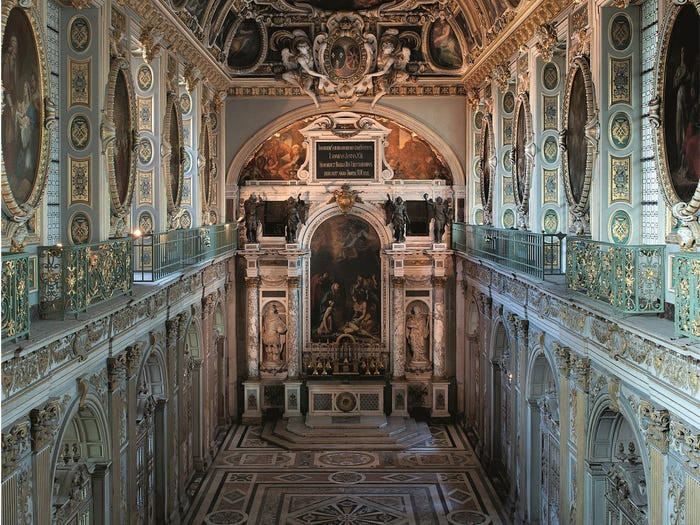 tu viện trong điện Fontainebleau