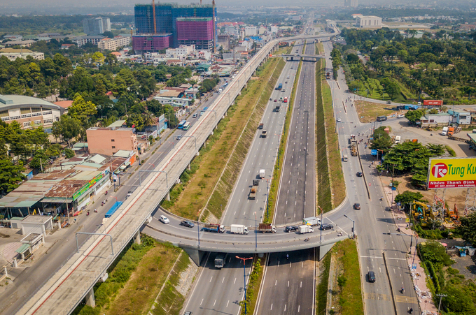 Nút giao thông Đại học Quốc gia TP.HCM trên Xa lộ Hà Nội 