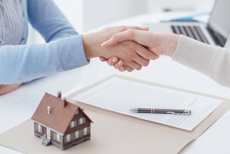 Trong hợp đồng mua bán bất động sản, tôi có nên ghi giá giao dịch thấp hơn thực tế?