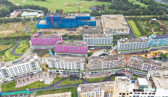 Hình ảnh những tòa nhà nhiều màu sắc bên trong dự án Cocobay Đà Nẵng nhìn từ trên cao