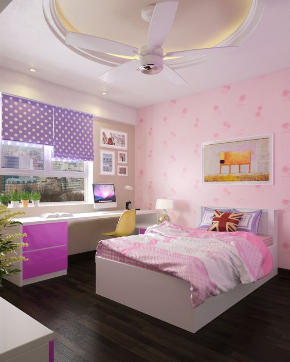 Hình ảnh phòng ngủ của con gái với giường, tủ kệ, bàn học đều có hai tông màu hồng - trắng, cạnh đó là khung cửa sổ kính lớn