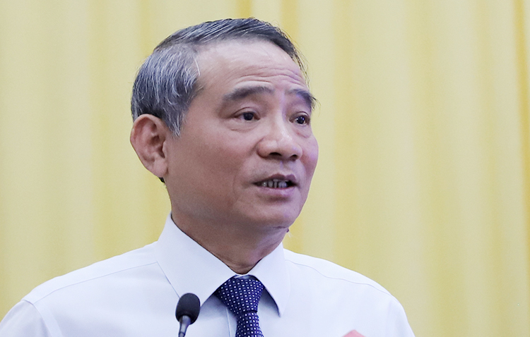 Ông Trương Quang Nghĩa, Bí thư Thành ủy TP. Đà Nẵng phát biểu tại buổi tiếp xúc cử tri sáng ngày 3/12/2019