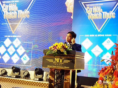Phó Cục trưởng Cục Quản lý Nhà và Thị trường bất động sản Việt Nam - Bộ Xây dựng, ông Nguyễn Mạnh Khởi phát biểu tại workshop "Bất động sản 2020 - Cơ hội và Thách thức" tối ngày 23/12/2019