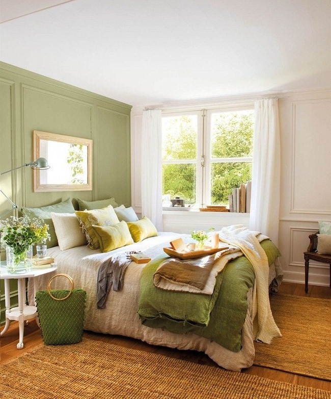 Hình ảnh một phòng ngủ đẹp tinh tế với sắc xanh lá kết hợp hài hòa cùng màu trắng