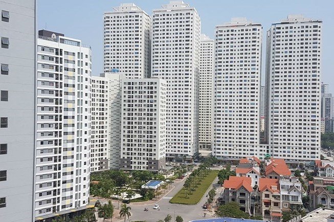 Hình ảnh cận cảnh những tòa nhà chung cư cao tầng san sát nhau