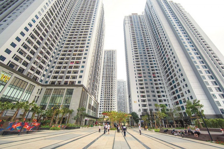 Hình ảnh những tòa nhà chung cư cao tầng trong một dự án căn hộ cao cấp tại Hà Nội.
