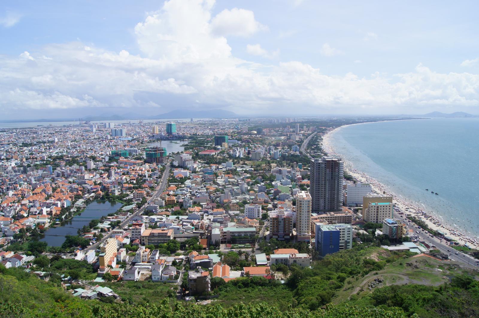 hình ảnh thành phố ven biển nhìn từ trên cao