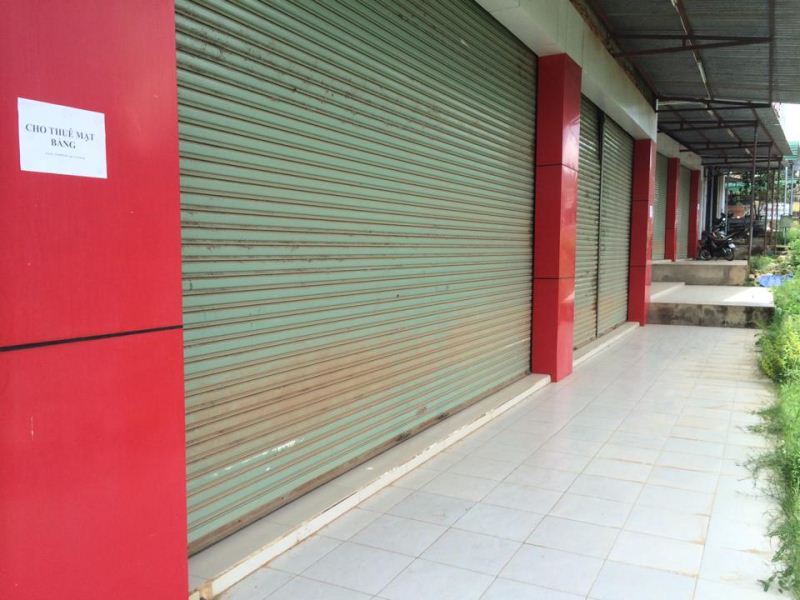 Mặt bằng bán lẻ đóng cửa tại Hà Nội dù thị trường bất động sản đã hồi phục sau dịch.
