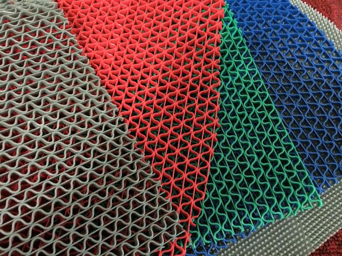 hình ảnh các mẫu thảm nhựa lưới chống trơn trượt nhà tắm với màu đỏ, ghi xám, xanh