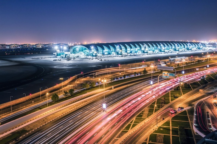 hình ảnh Sân bay quốc tế Dubai về đêm