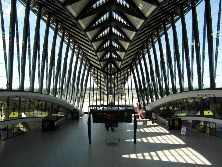 hình ảnh Sân bay quốc tế Lyon-Saint-Exupéry (Lyon, Pháp) với kiến trúc độc đáo