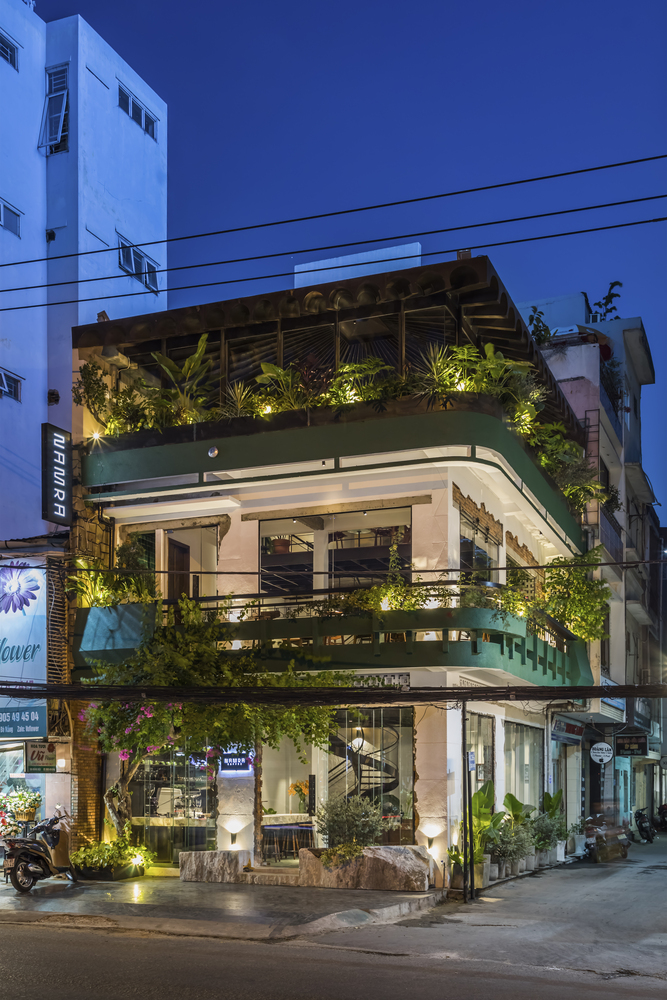 hình ảnh toàn cảnh mặt tiền quán cà phê độc đáo ở Đà Nẵng