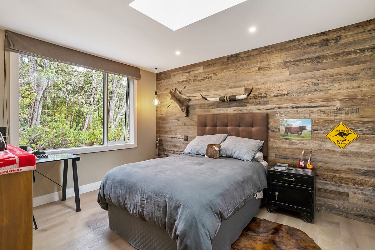 hình ảnh phòng ngủ với bức tường đầu giường ốp gỗ
