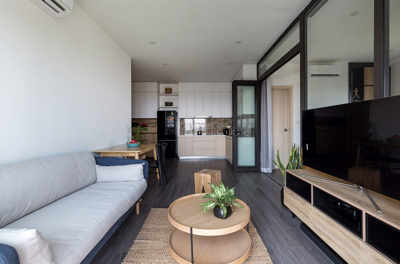 Phòng khách nhỏ cực chất với nội thất tối giản, hiện đại.