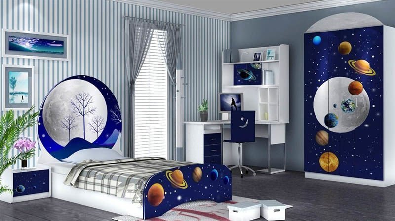 Phòng ngủ dành cho bé trai được thiết kế và decor theo chủ đề vũ trụ, ngân hà cho bé thỏa sức phát huy trí tưởng tượng.
