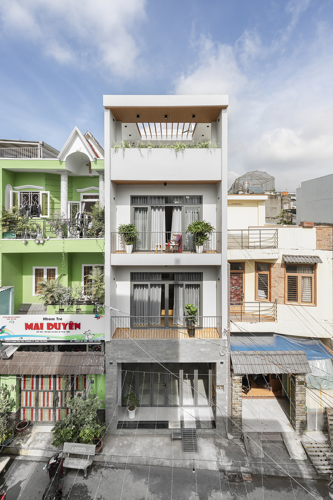 hình ảnh toàn cảnh ngôi nhà phố 4 tầng ở Sài Gòn sau khi cải tạo