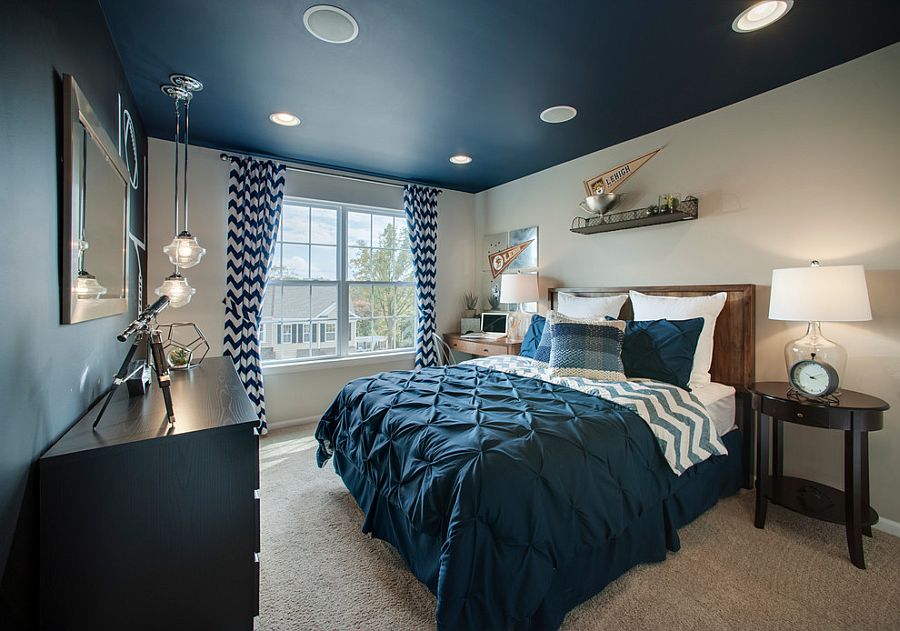 Phòng ngủ dành cho cậu con trai lớn với tông màu xanh dương chủ đạo, mang đến vẻ đẹp sang trọng, sự tươi mới và trẻ trung.