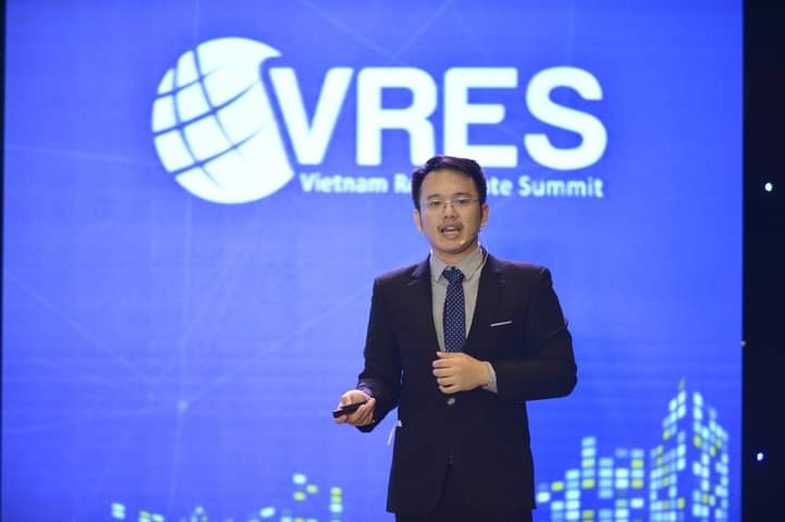 Ông Nguyễn Quốc Anh phát biểu tại Hội nghị Bất động sản Việt Nam (VRES 2020).