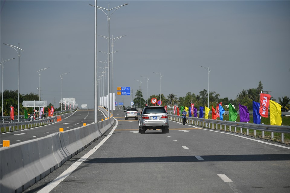 Chính thức thông xe cao tốc kết nối Cần Thơ - Kiên Giang