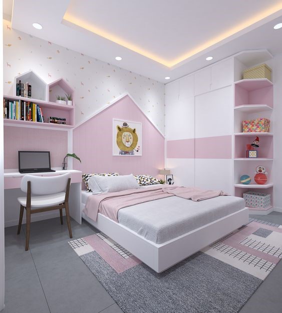 Phòng ngủ của cô con gái có trần cao thoáng, trang trí tinh tế với sắc hồng tím lãng mạn - tông màu mà hầu hết các "công chúa" đều mê mệt.
