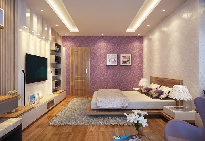 Phòng ngủ master rộng rãi, bài trí nội thất sang trọng với bảng màu tươi sáng nhẹ nhàng.