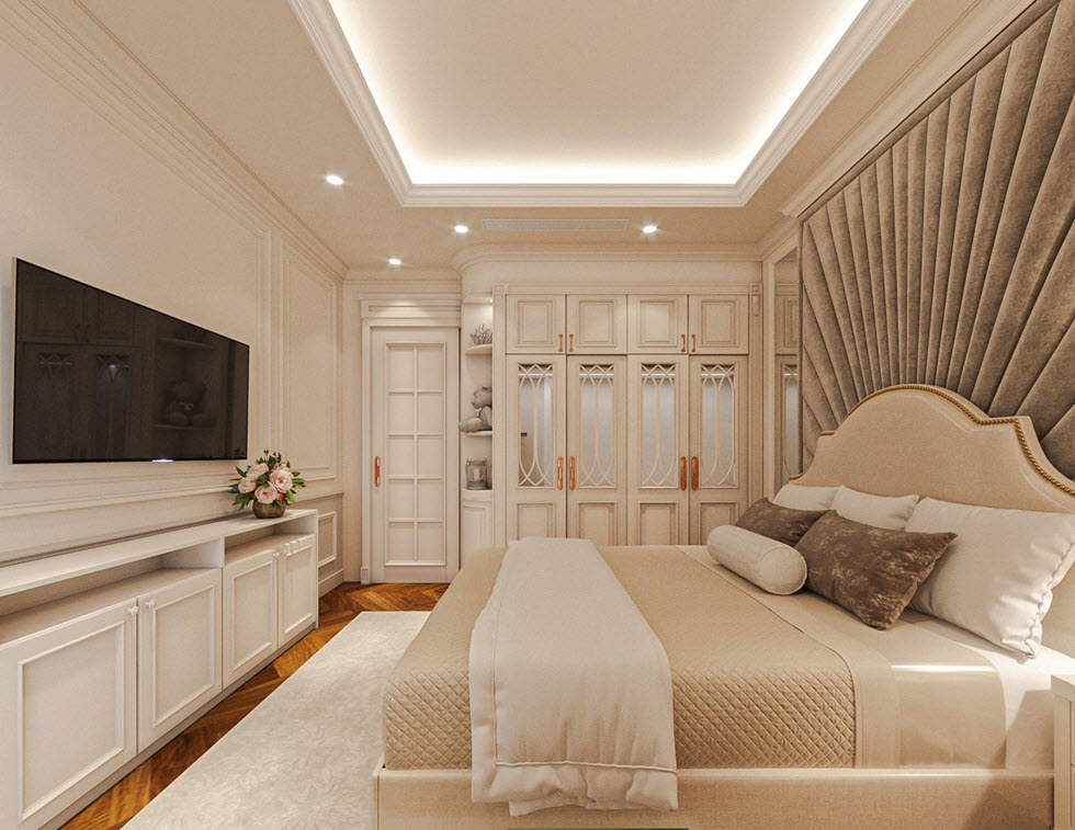Phòng ngủ master rộng rãi, sử dụng nội thất sang trọng tông màu be sáng.