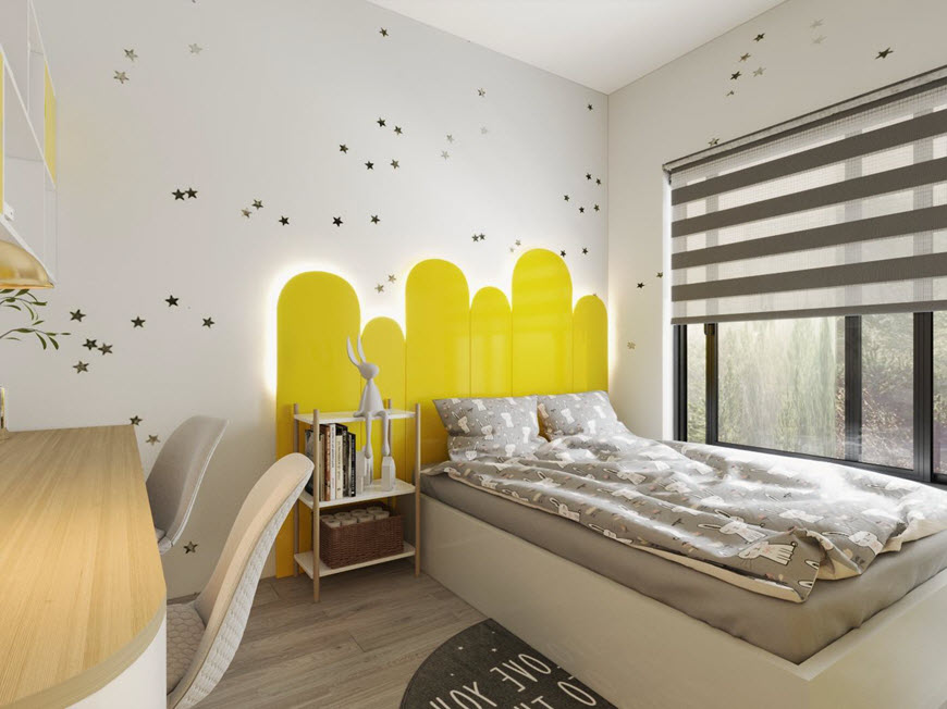 Phòng ngủ trẻ em với điểm nhấn màu vàng chanh tươi vui, tràn đầy sức sống. Họa tiết ngôi sao xua tan vẻ đơn điệu của những bức tường màu trắng.