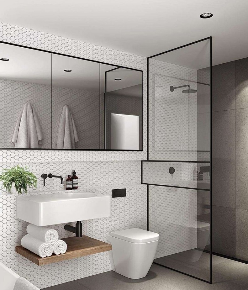 Phòng tắm, vệ sinh trong nhà ống 3 tầng được trang bị đầy đủ tiện nghi hiện đại.