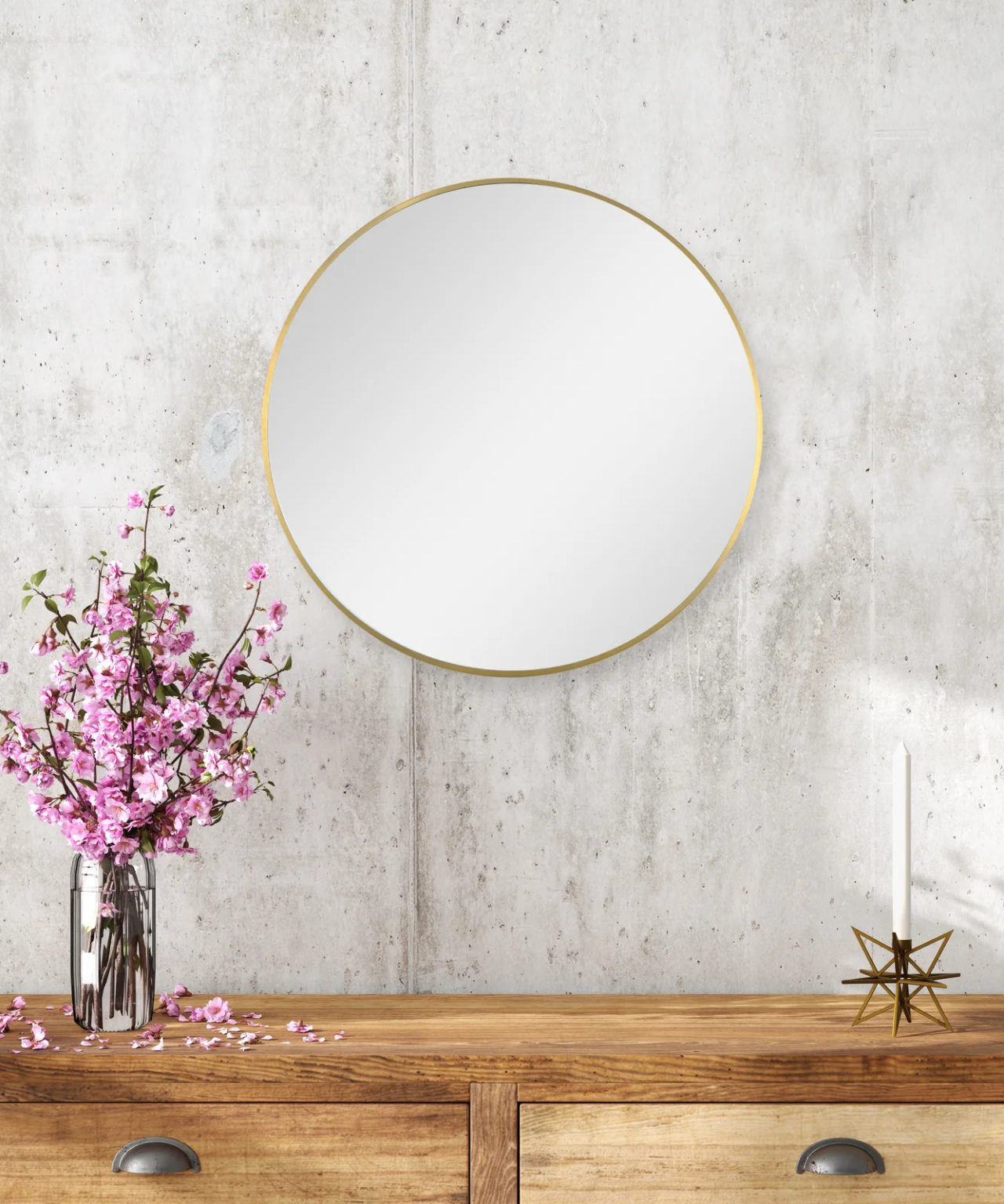 Gương tròn với phần khung tối giản mà tinh tế, phù hợp với không gian hiện đại.