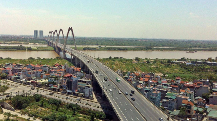 Hình ảnh cây cầu bắc qua sông Hồng