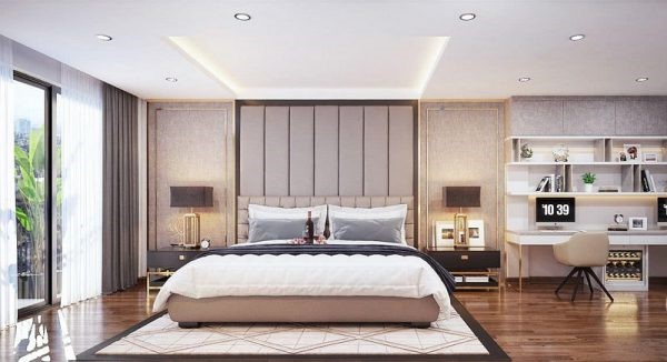 Phòng ngủ master được thiết kế rộng rãi với tông màu xám trắng chủ đạo mang lại vẻ sang trọng và hiện đại cho không gian ngủ nghỉ.