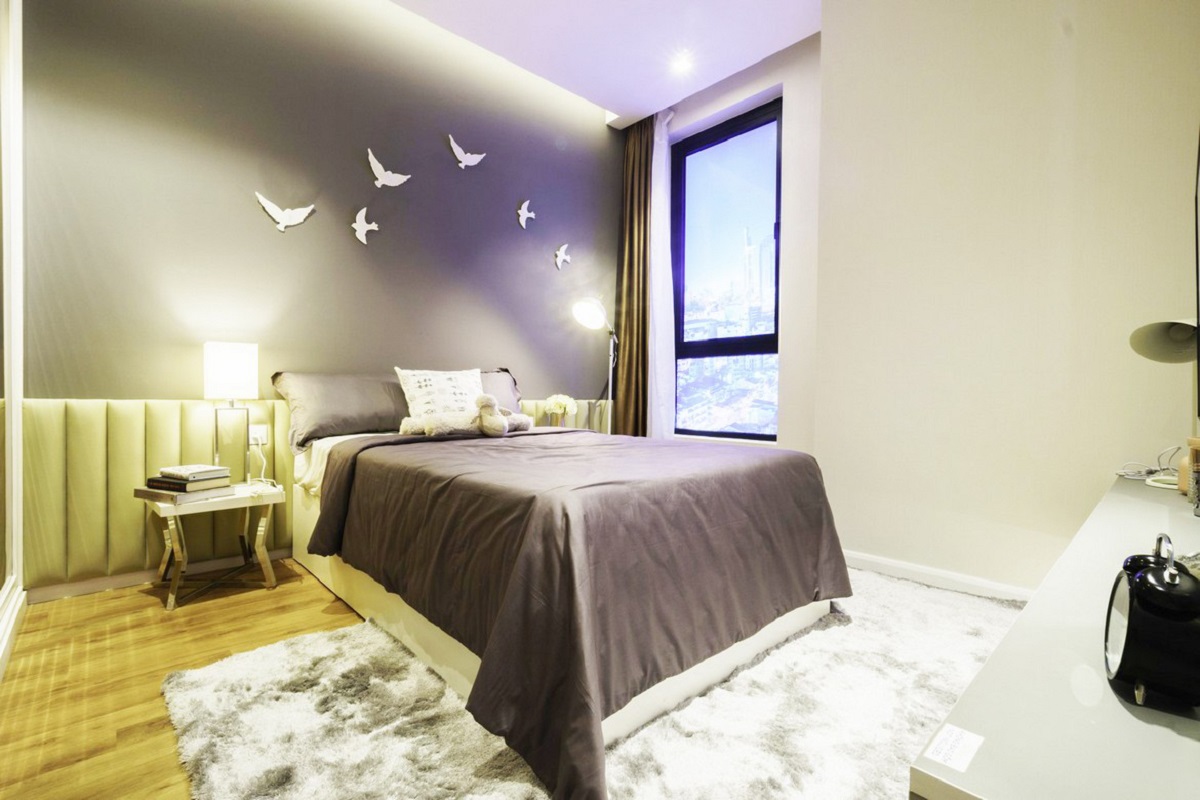 Không gian ngủ nghỉ ấm áp với nội thất cao cấp, tông màu thanh lịch, sang trọng.
