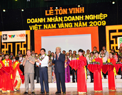 TGĐ Vinalands nhận giải Doanh nhân Việt Nam vàng 2009