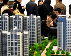 Trung Quốc kìm hãm tốc độ tăng giá nhà đất