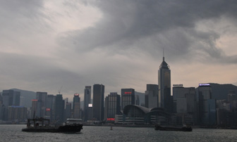Hong Kong chống giá nhà leo thang