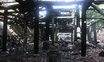 TPHCM: Cháy rụi chùa cổ Hội Sơn