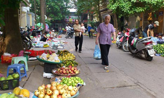 Hà Nội quyết dẹp chợ cóc để “cứu” siêu thị