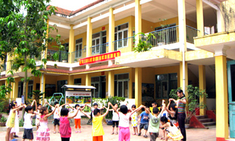 Nhiều quận ở Hà Nội thiếu trường nhưng không đề xuất thêm