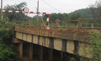 Xây dựng cầu Suối Hai 1, huyện Ba Vì